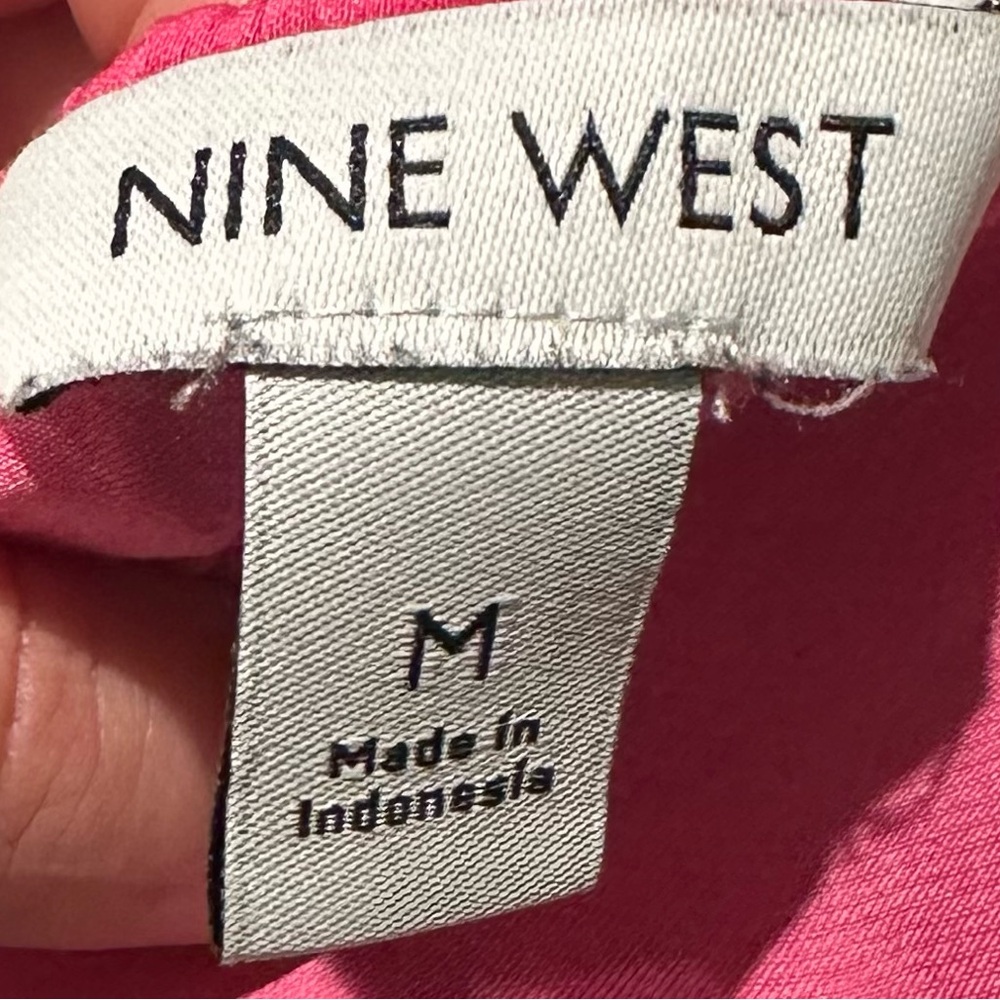 NINE WEST Size Medium Red and Pink Peplum Long Sleeve Sweetheart Neckline Blouse - Picture 3 of 11